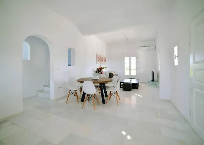 Coral With 4 Bedrooms In Paros Santa Maria (Paros)