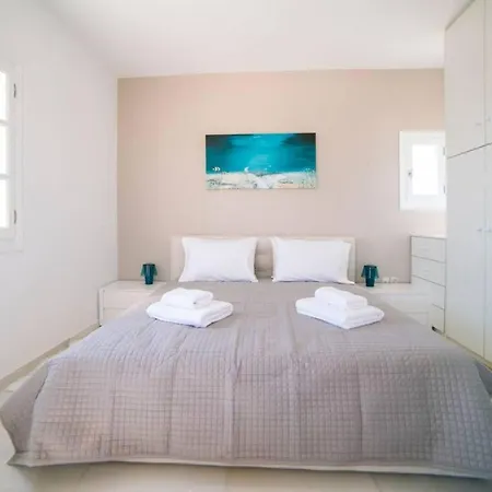 Holiday home Coral With 4 Bedrooms In Paros *